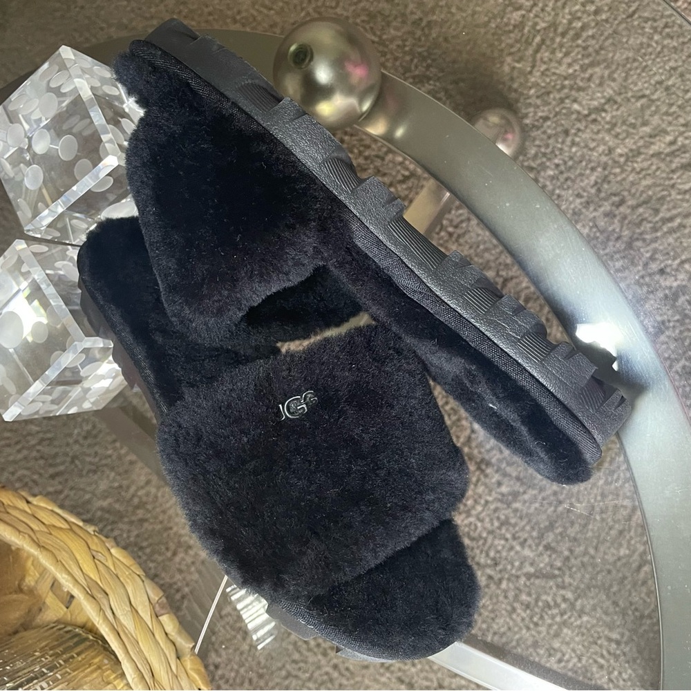 UGG Black Fluffy Slide Sandals Cozy Shearling Slippers Women’s Size 7 - Picture 6 of 10